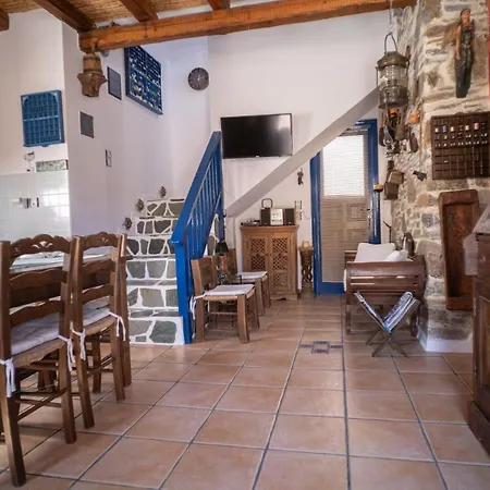 Vakantiehuis Mavrianos Sea View Kithnos